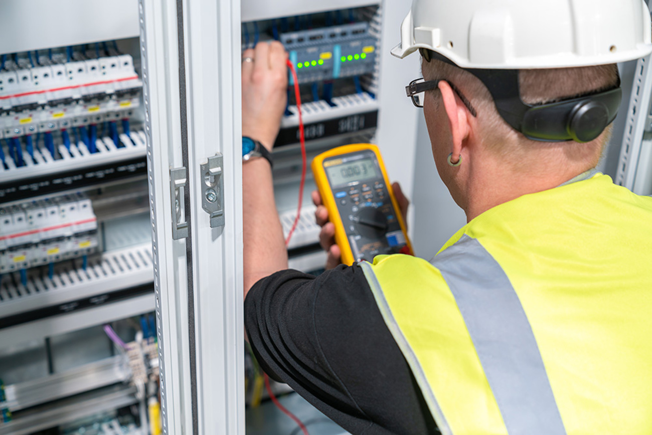 Elektroanlagen-Kontrolle bei elektrobau LKK GmbH in Halstenbek