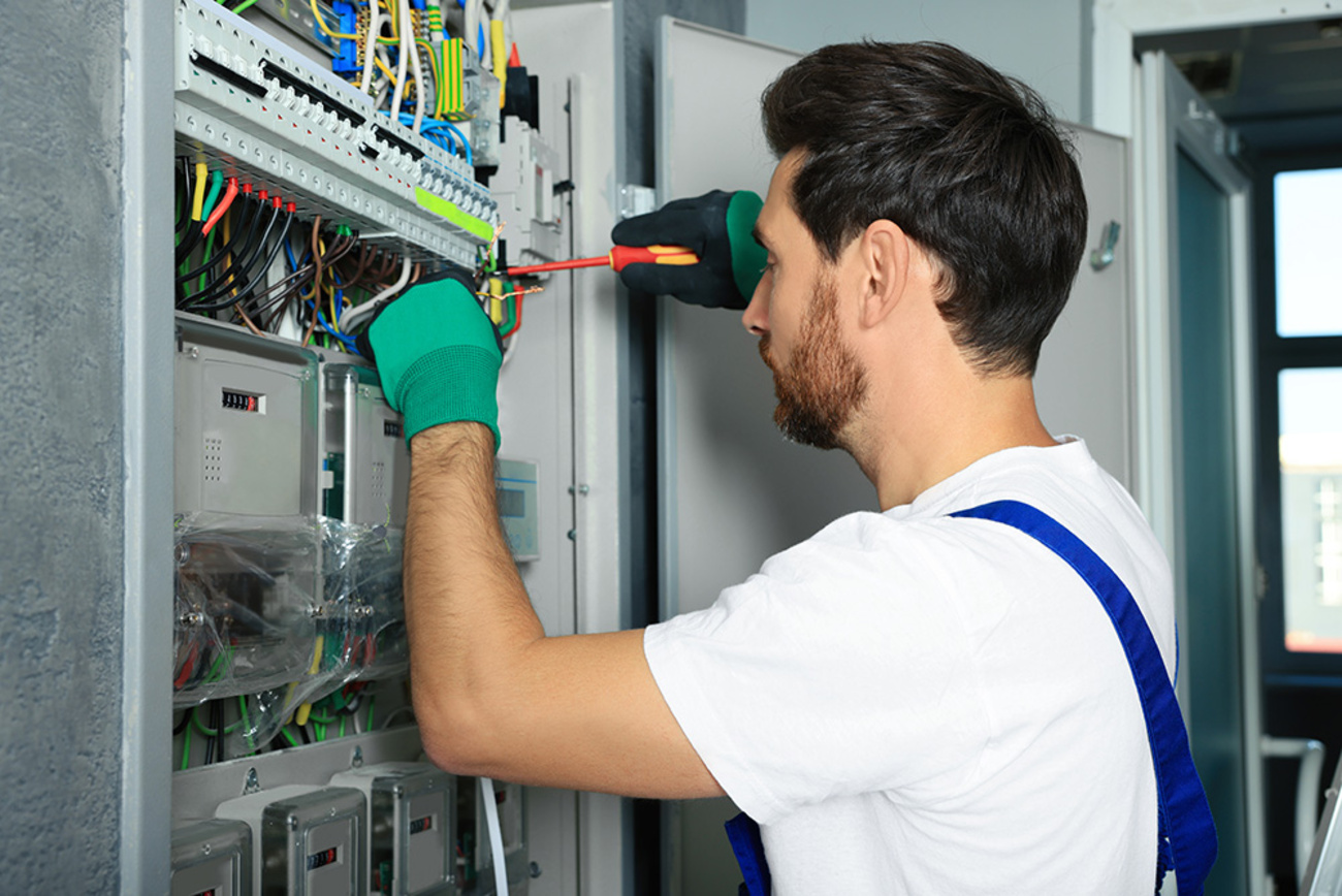 Nieder­spannungs­anlagen bei elektrobau LKK GmbH in Halstenbek
